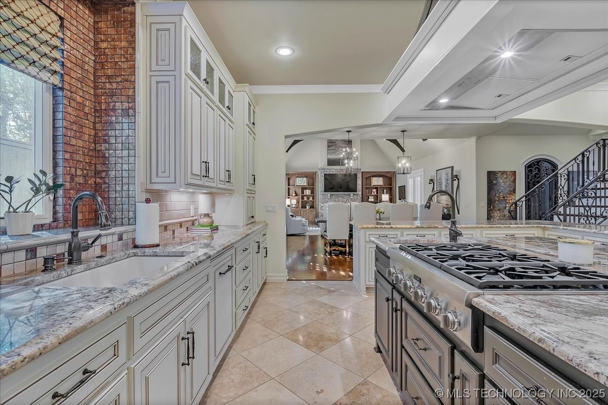 10618 S Winston Court