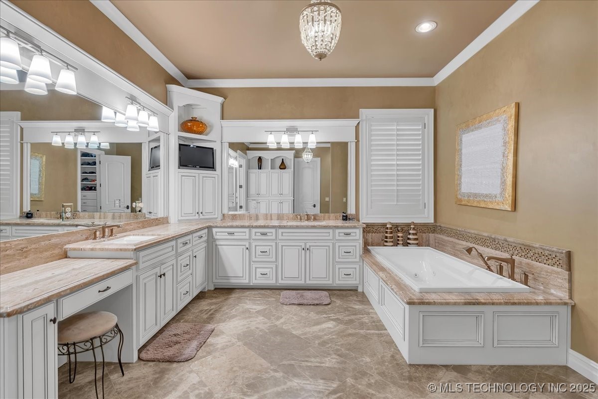 10618 S Winston Court