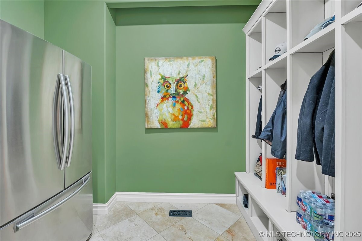 10618 S Winston Court