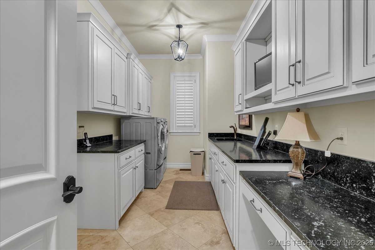 10618 S Winston Court