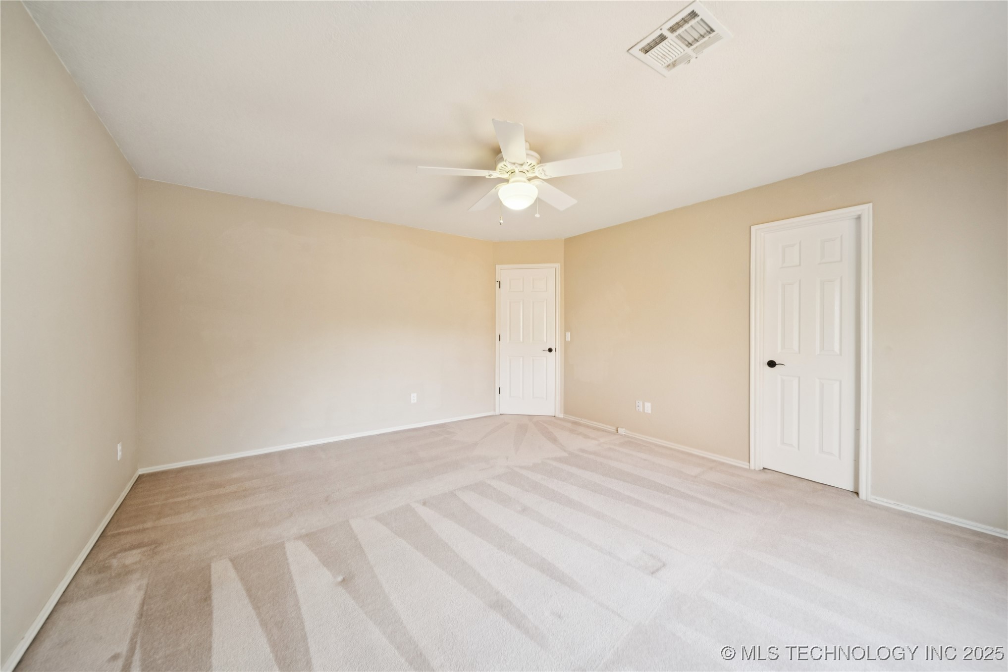 2911 E 82nd Place