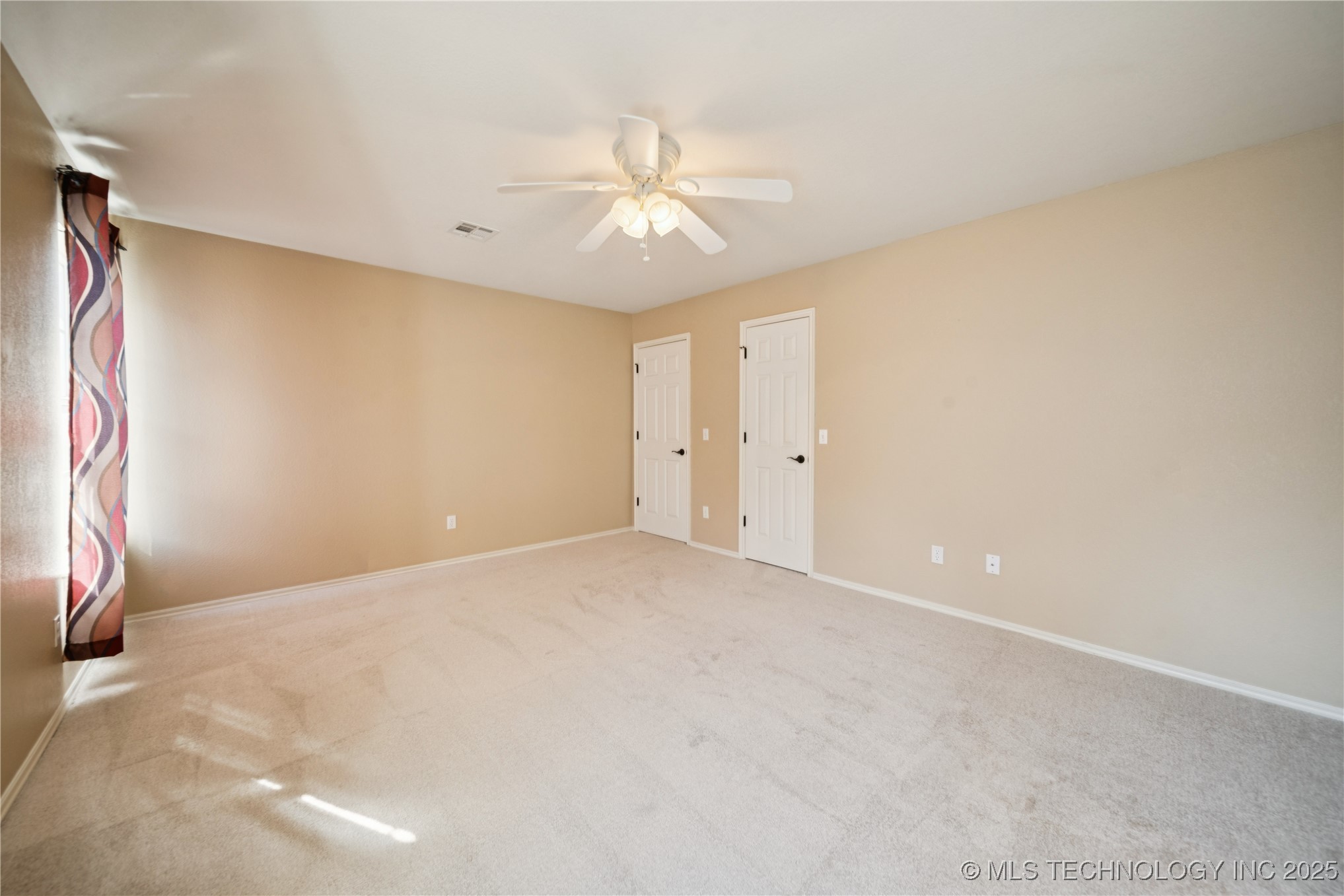 2911 E 82nd Place