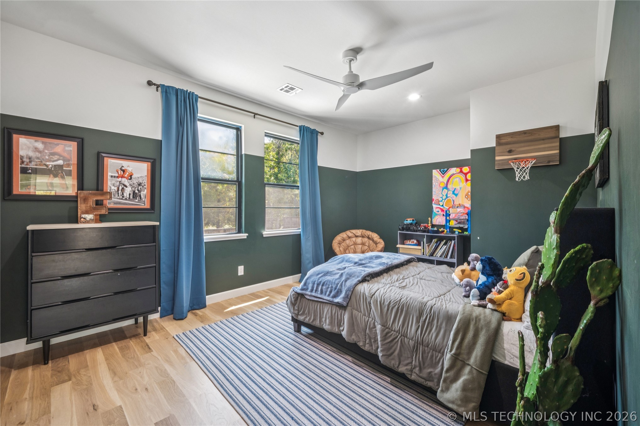 7785 Forest Lane