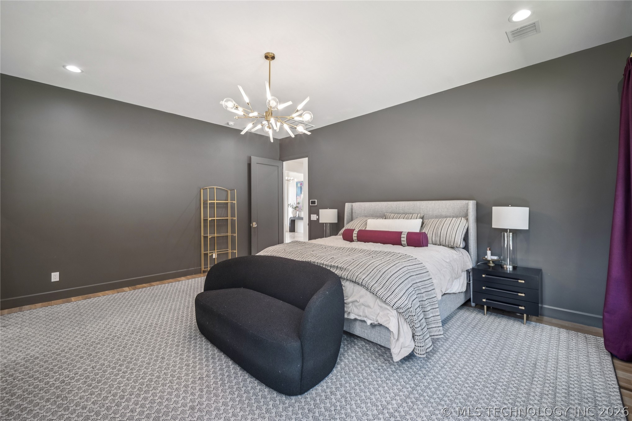 7785 Forest Lane