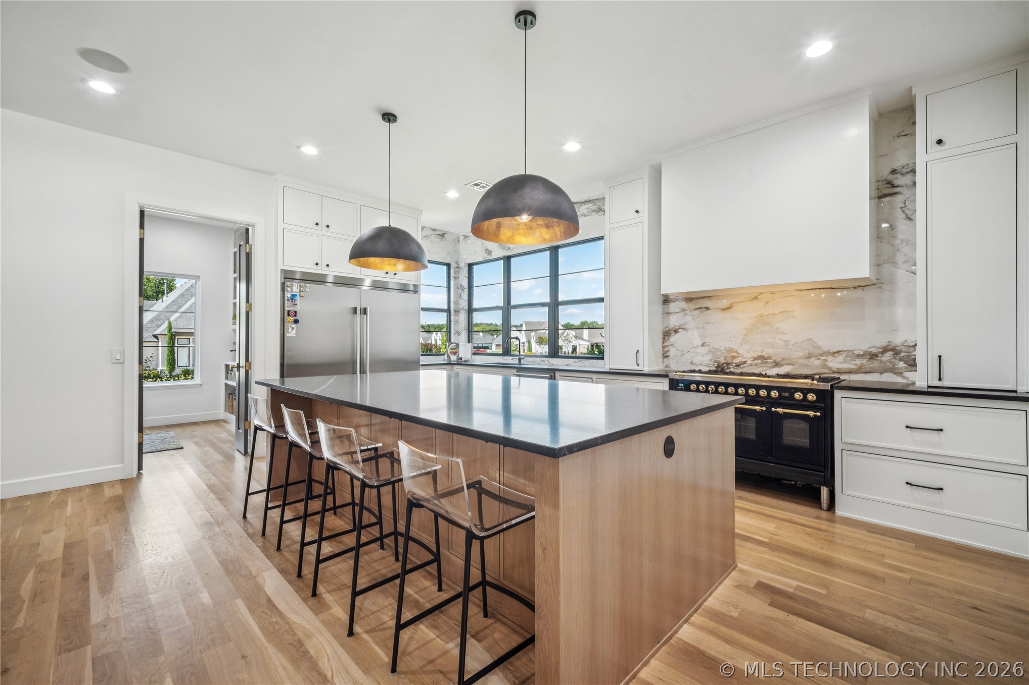 7785 Forest Lane