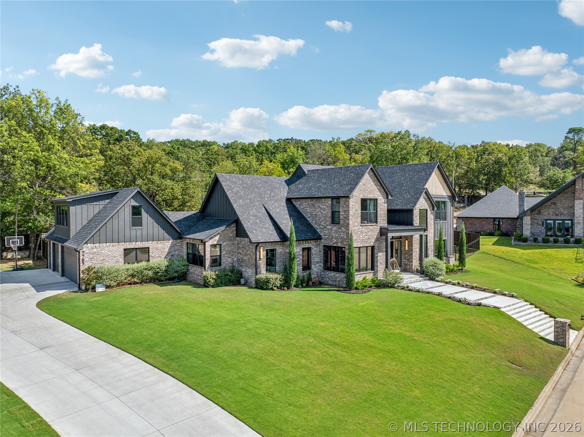 7785 Forest Lane