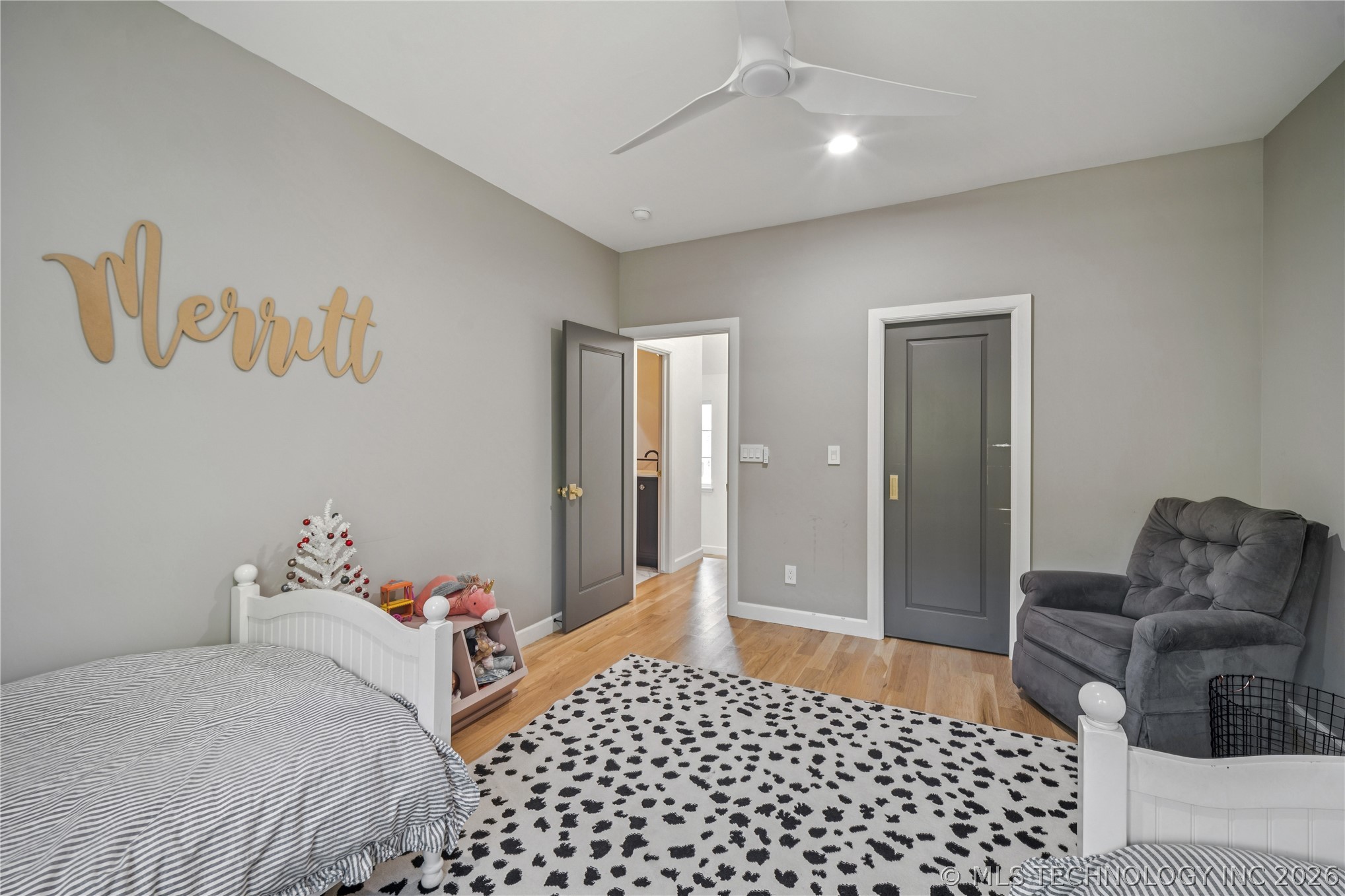 7785 Forest Lane