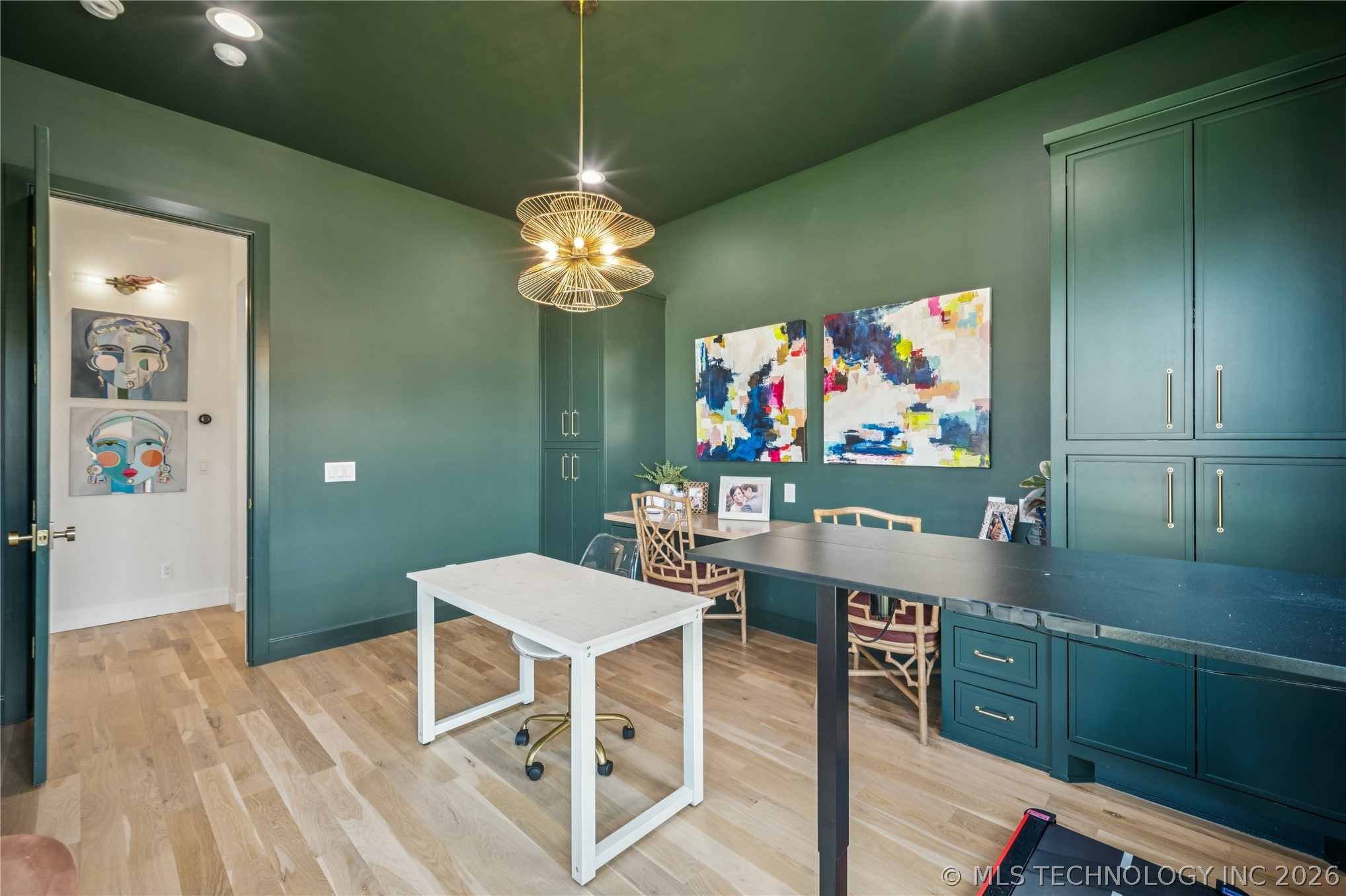 7785 Forest Lane