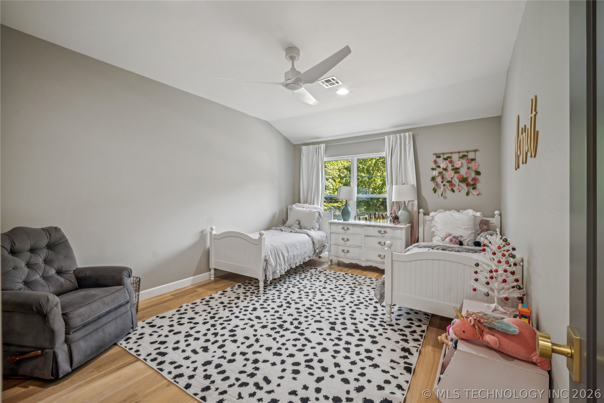 7785 Forest Lane