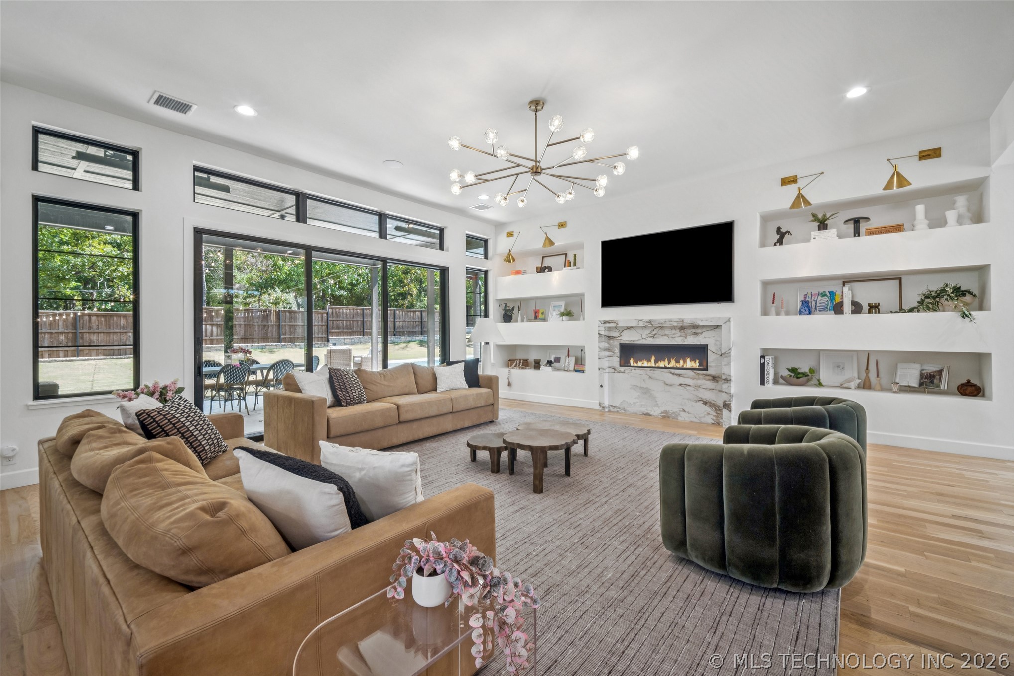 7785 Forest Lane
