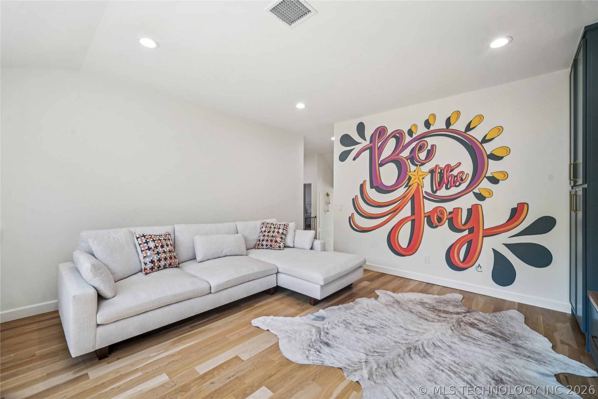 7785 Forest Lane