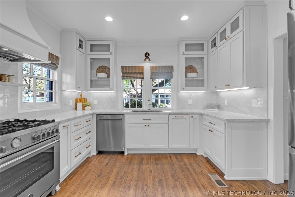 1305 E 27th Street