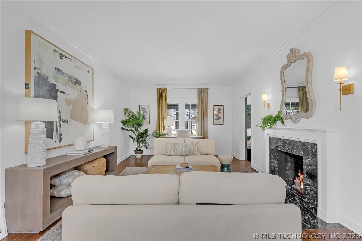 1305 E 27th Street