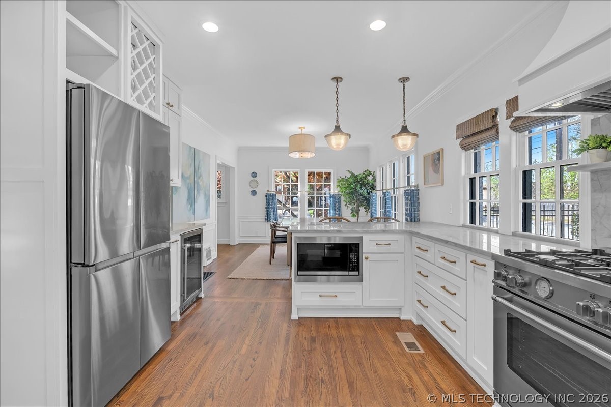 1305 E 27th Street