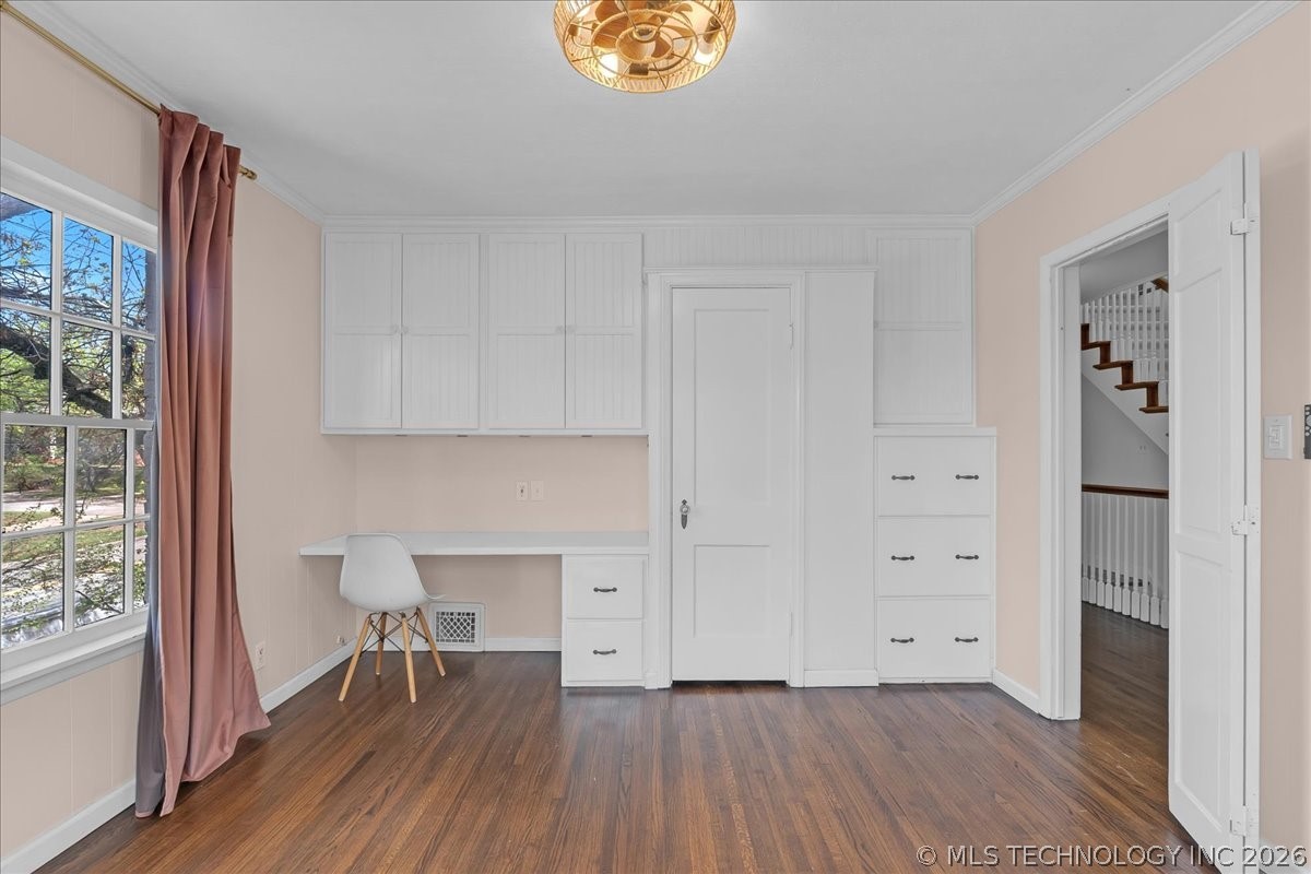1305 E 27th Street