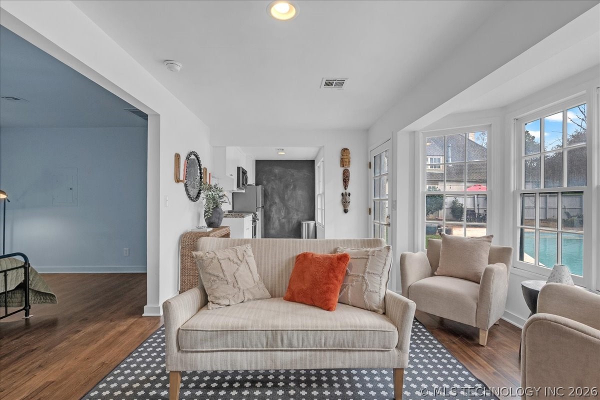 1305 E 27th Street
