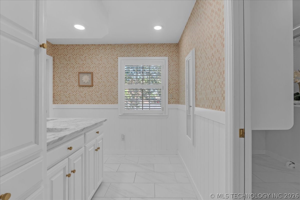 1305 E 27th Street