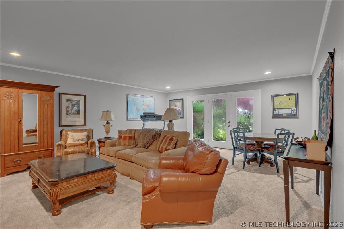 2917 E 68th Street