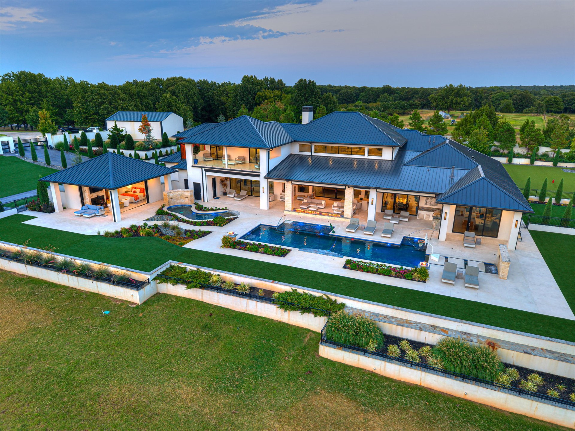 833 Mayfield Road