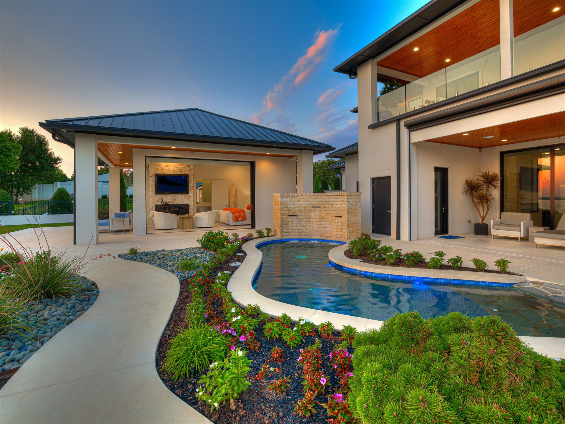 833 Mayfield Road