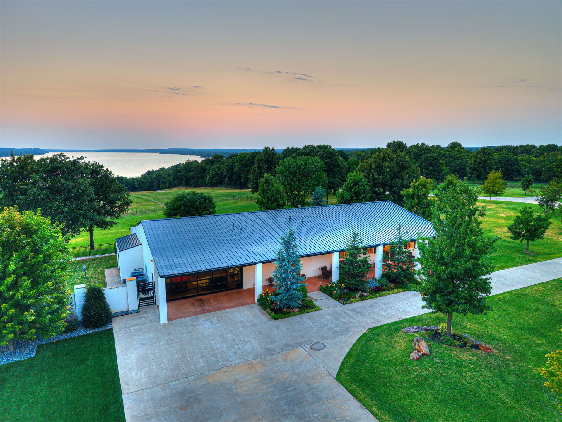 833 Mayfield Road