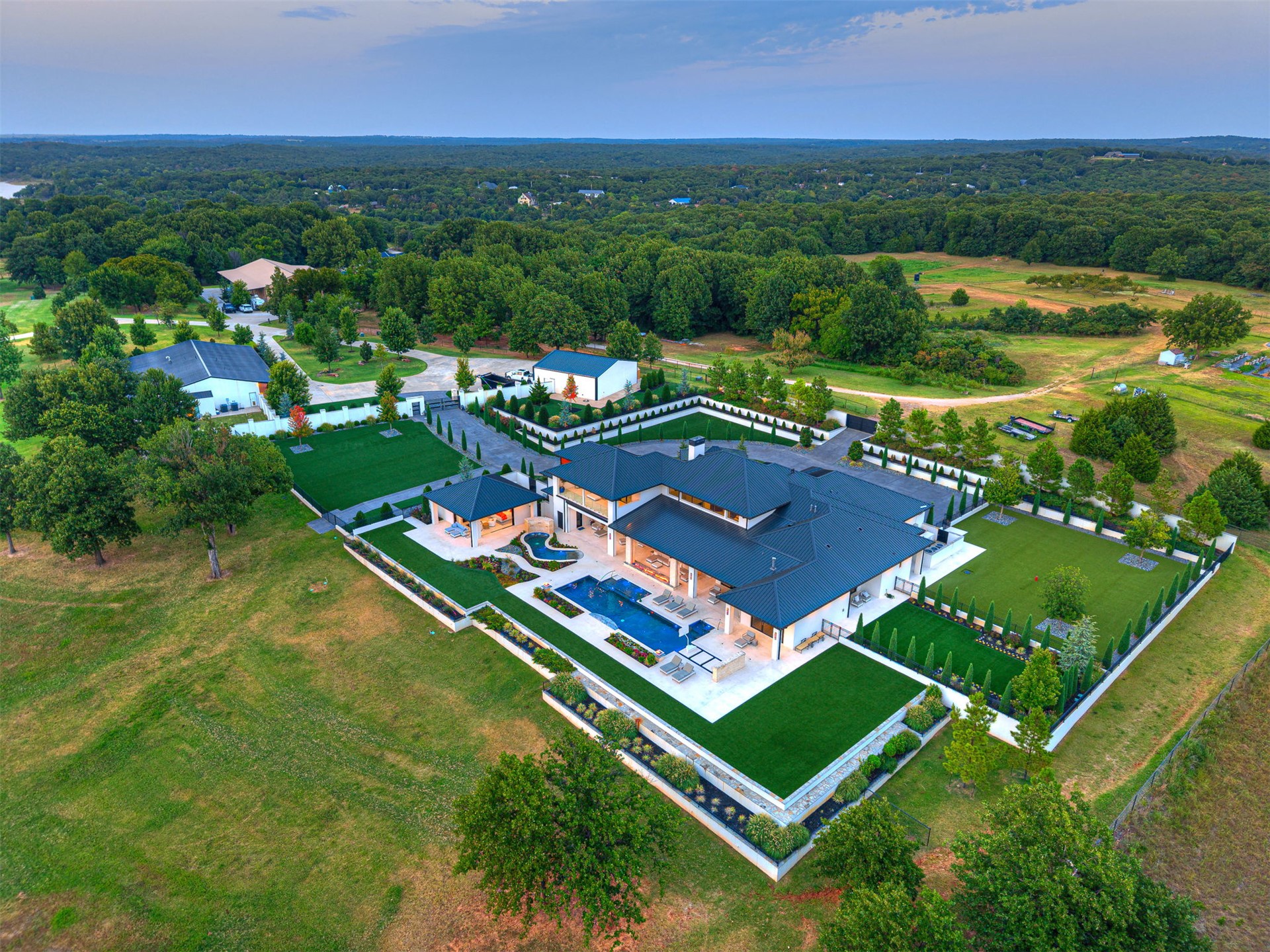 833 Mayfield Road