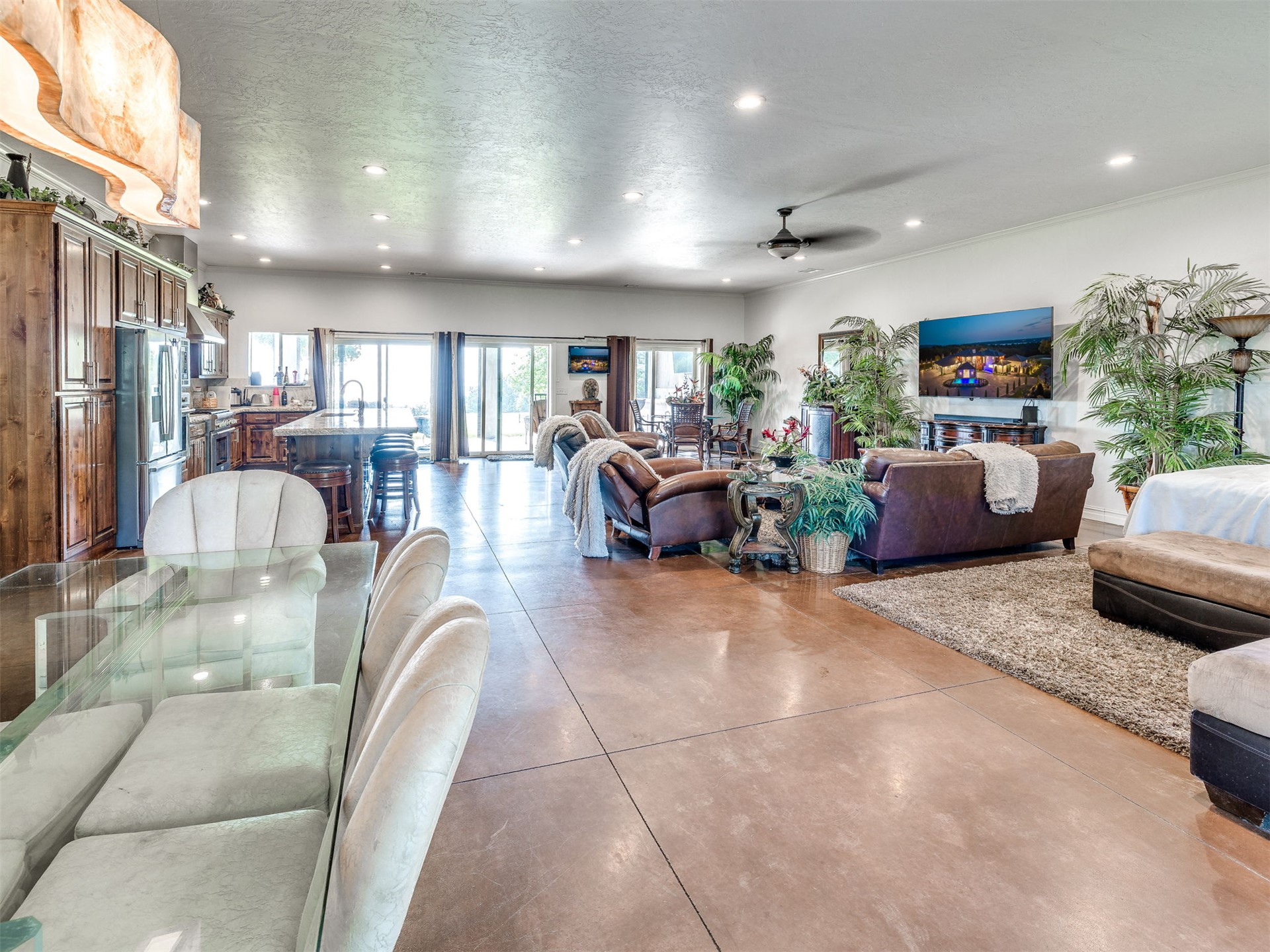 833 Mayfield Road