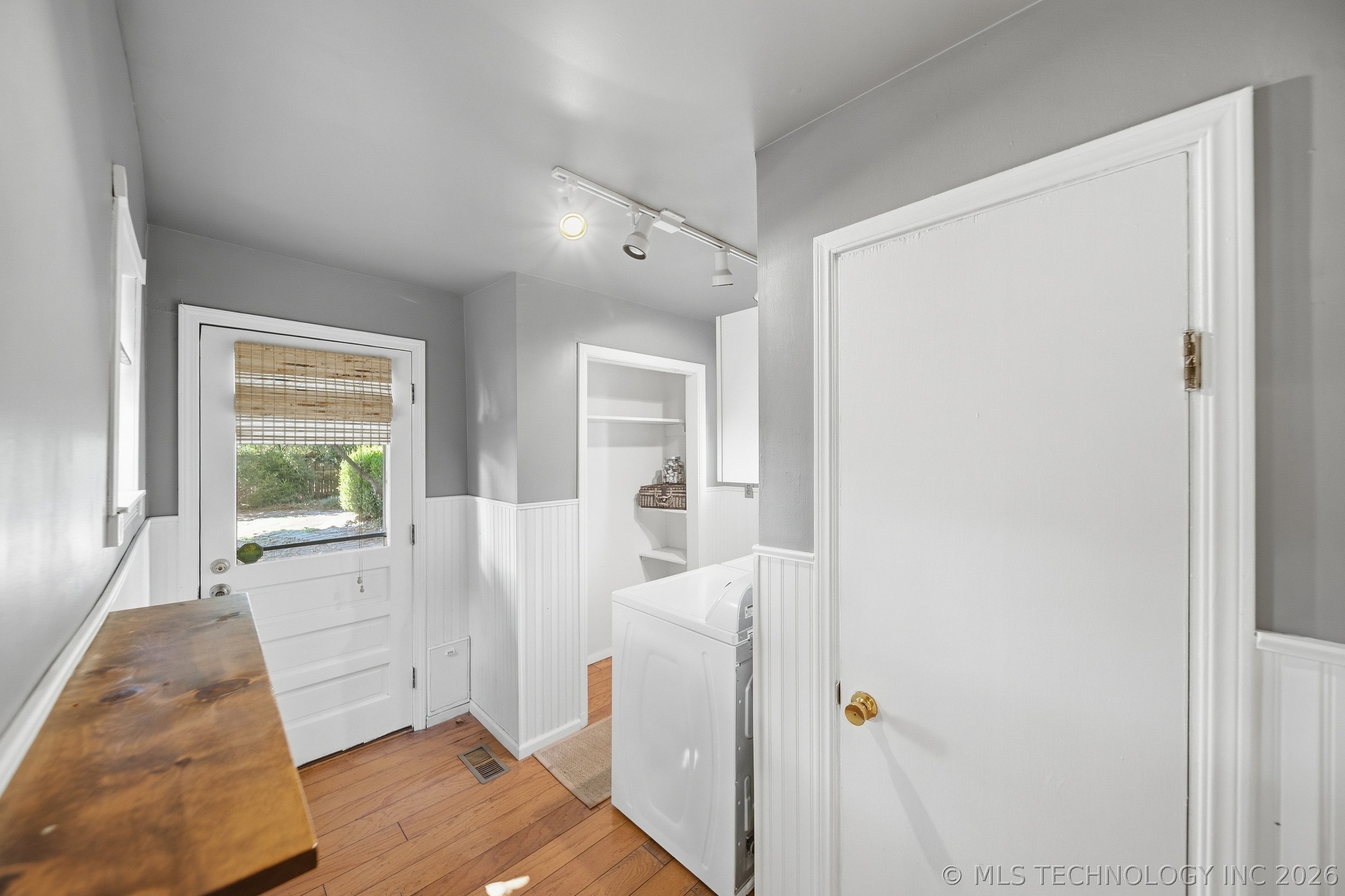 2258 S Delaware Court