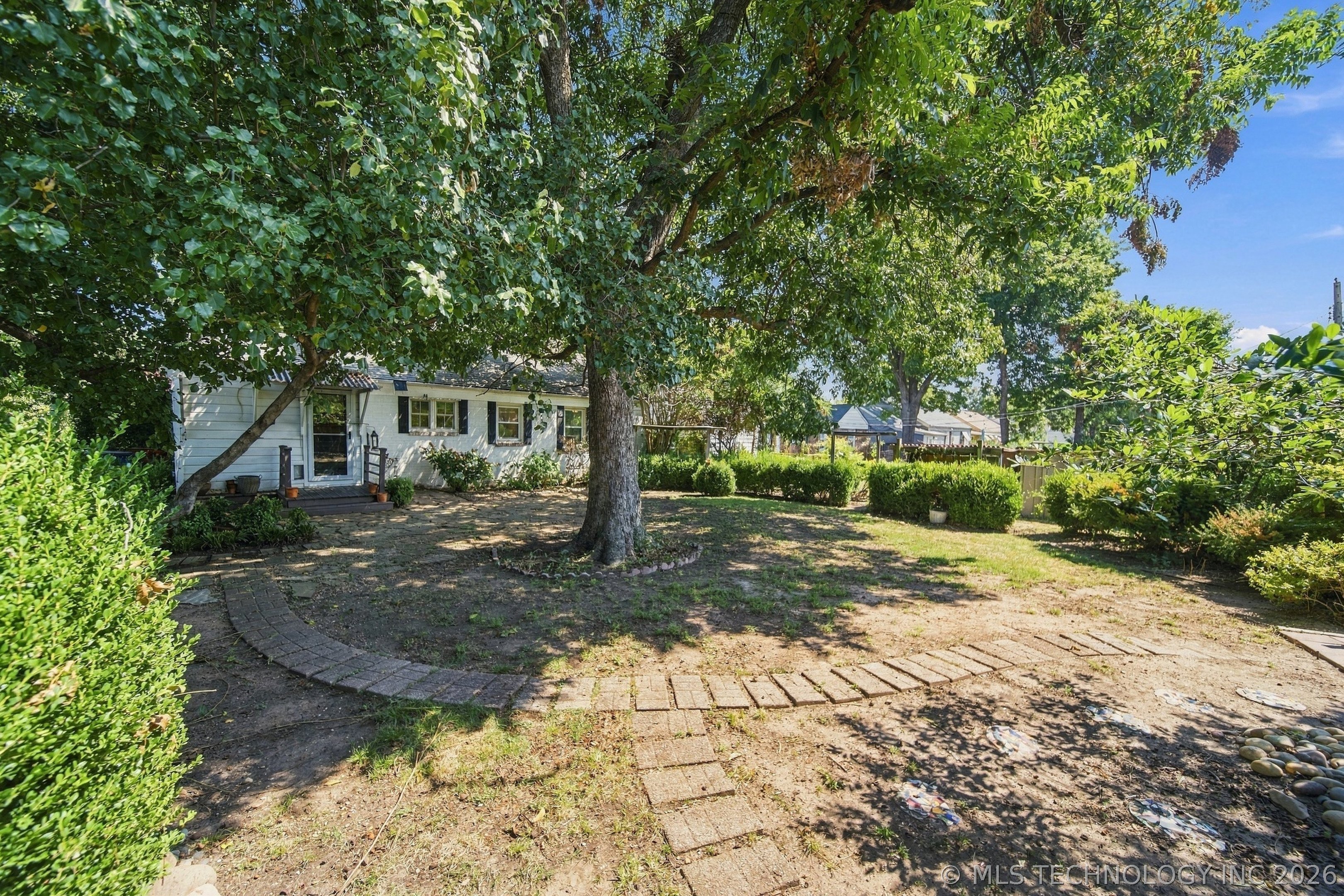 2258 S Delaware Court