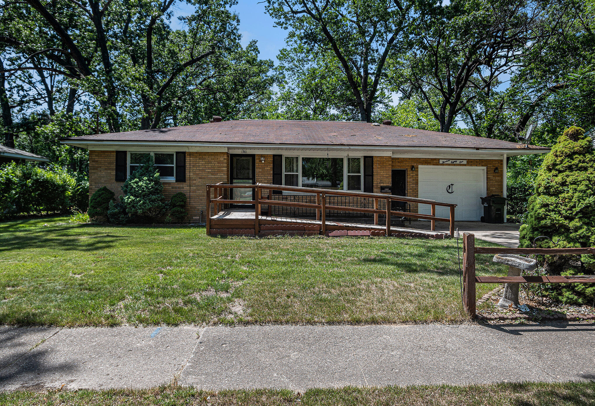 1381 New Street