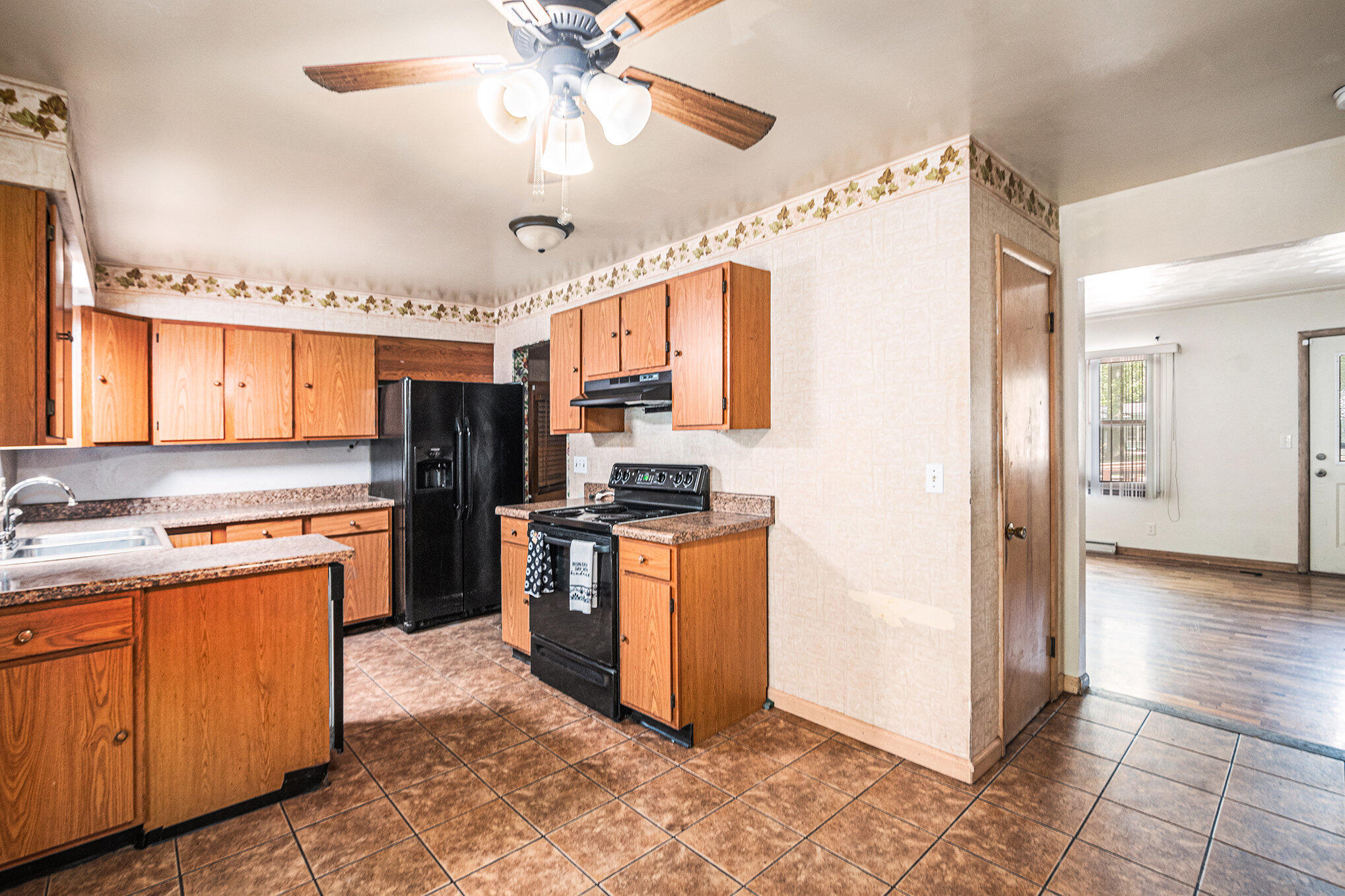1381 New Street