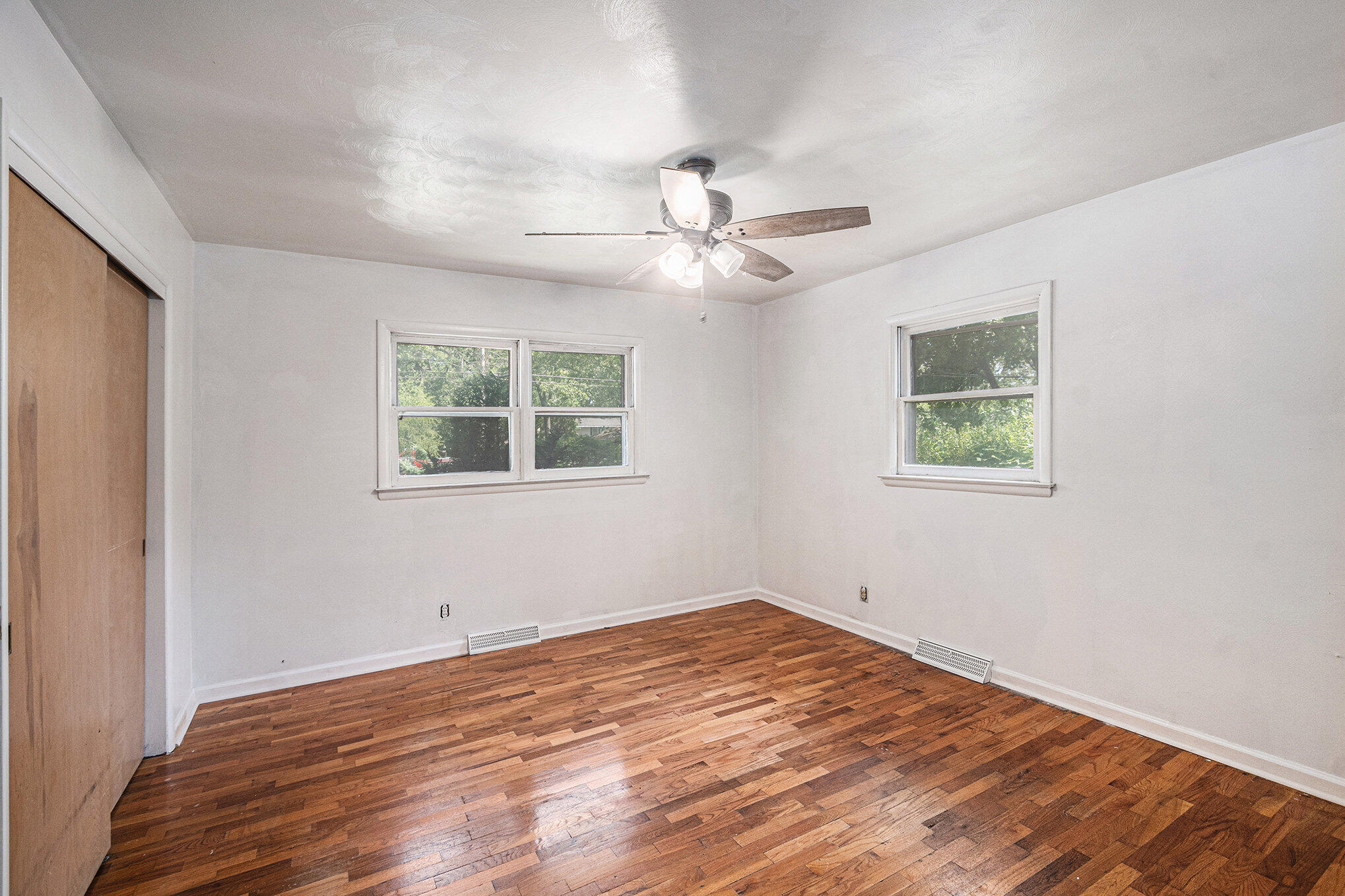 1381 New Street