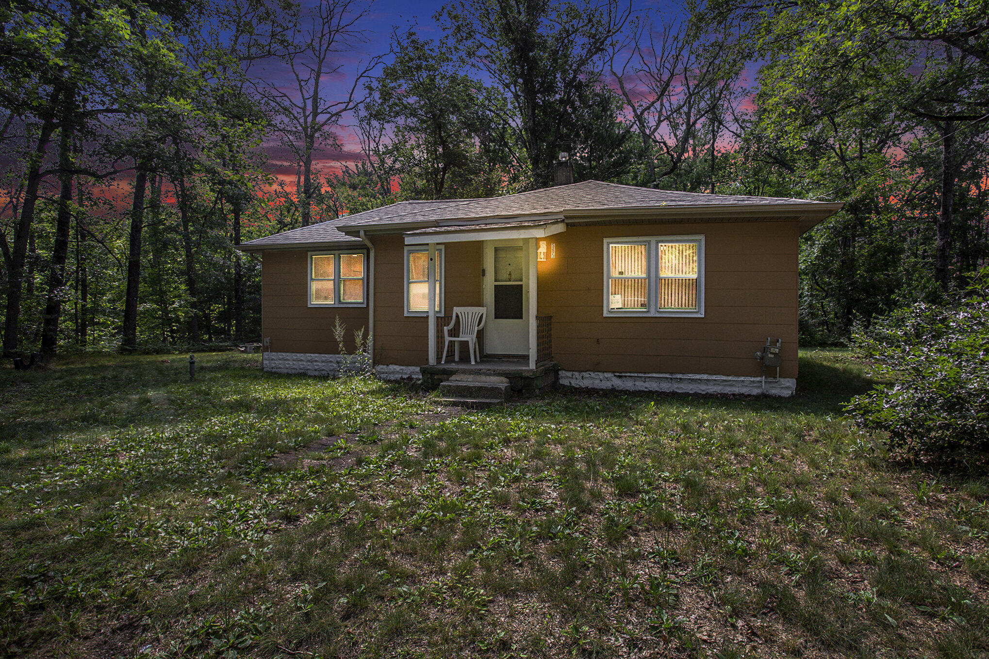 565 E Rockford Road