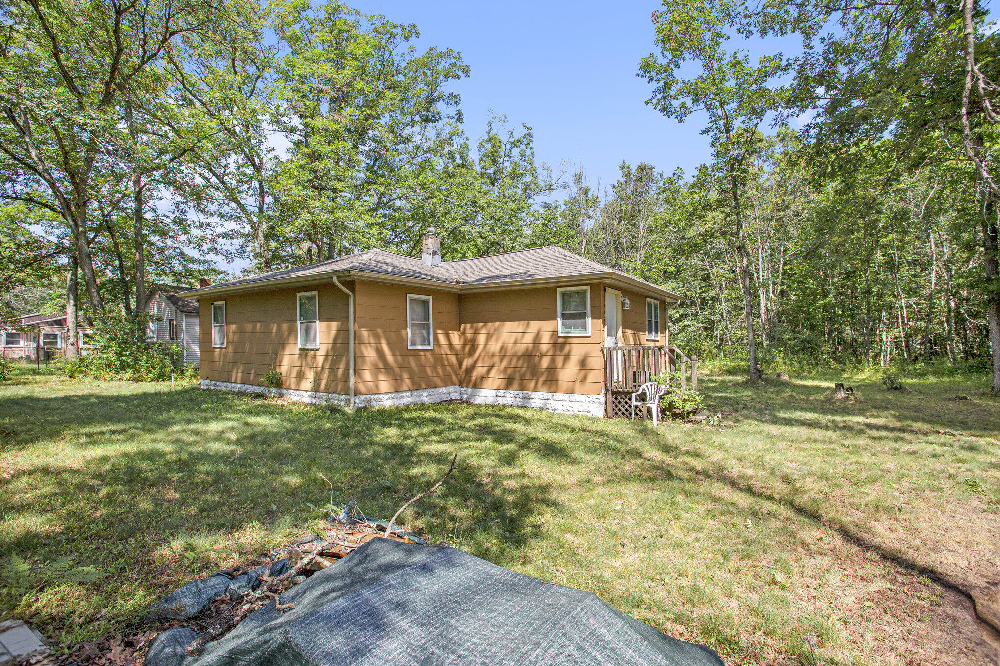 565 E Rockford Road