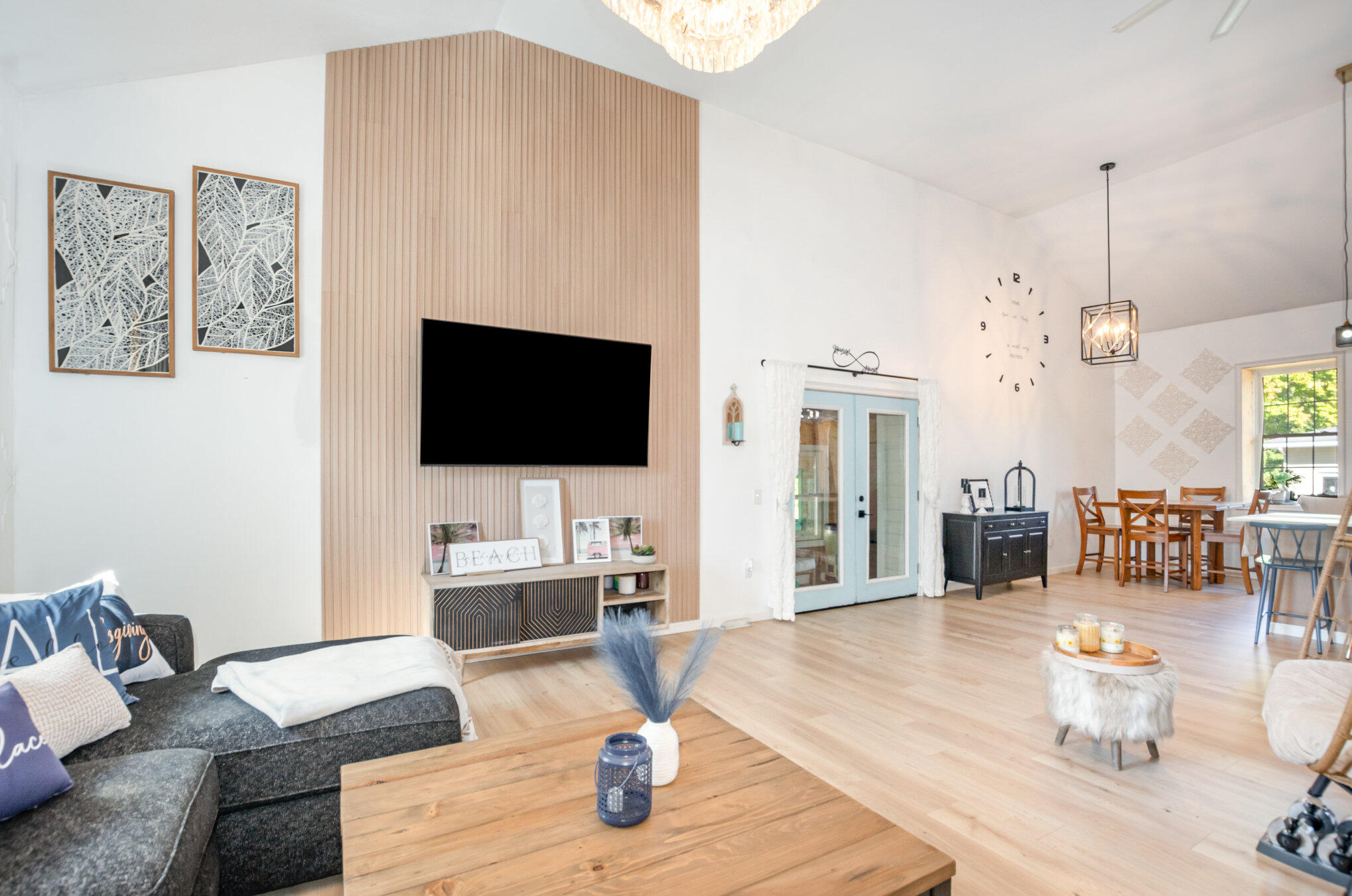 1342 S Parkway Street