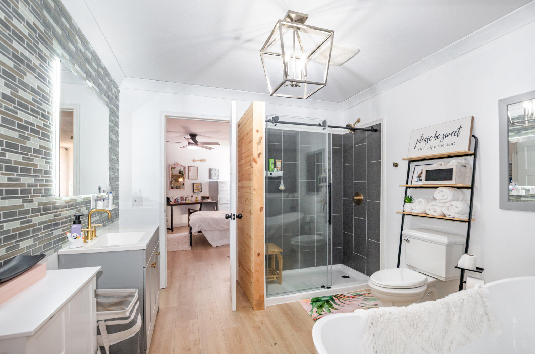 1342 S Parkway Street