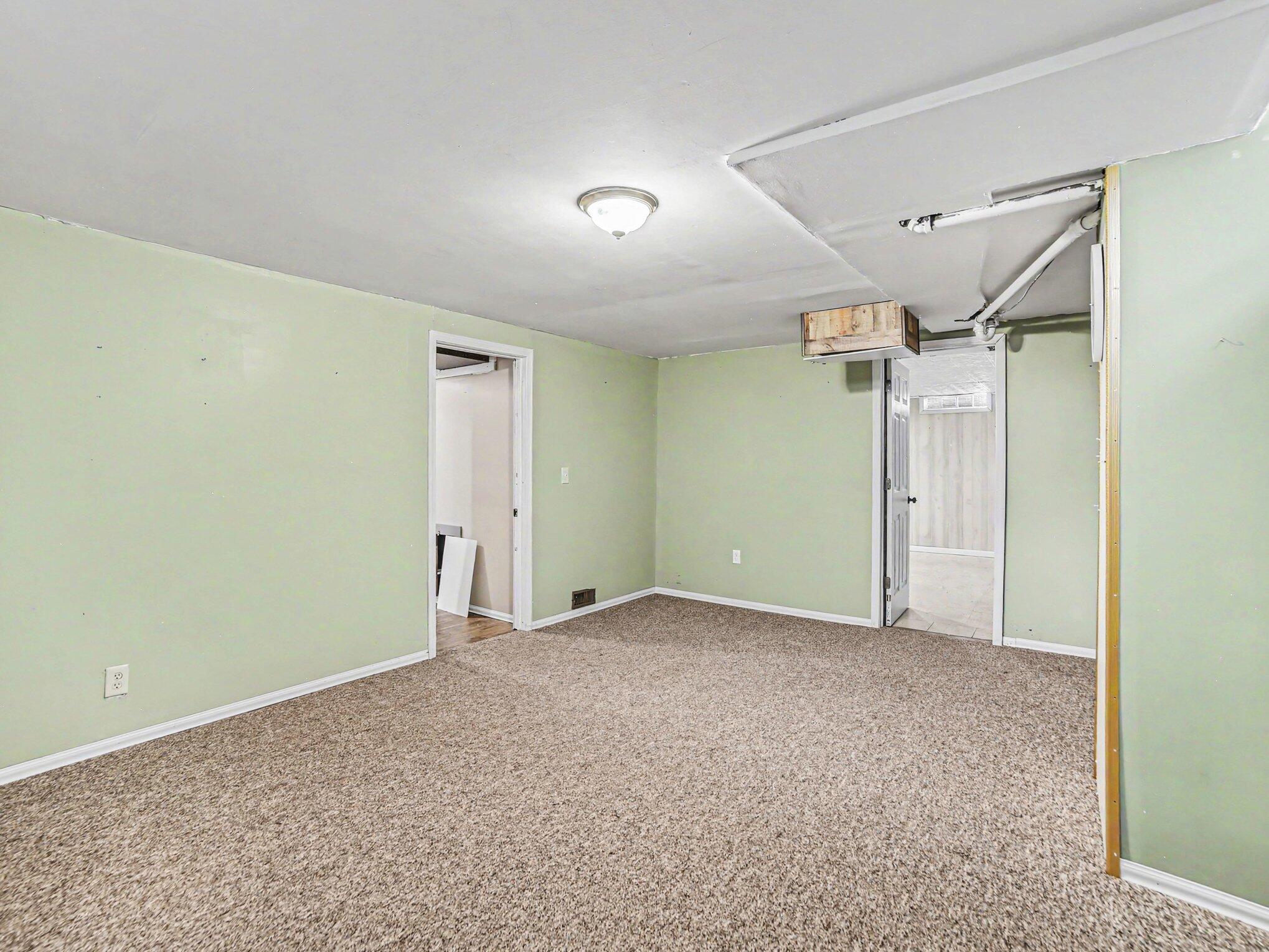 925 Orchard Avenue