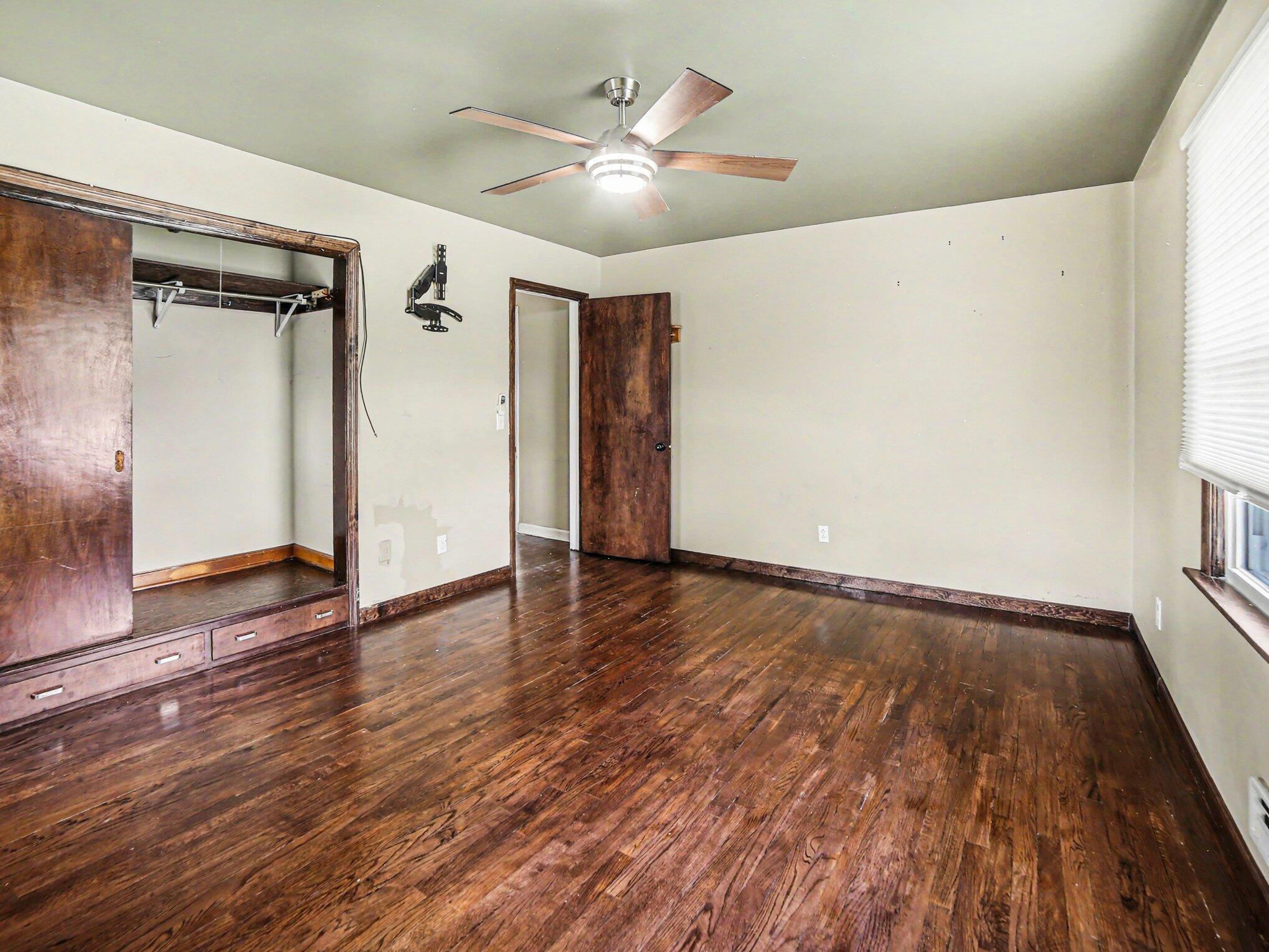 925 Orchard Avenue