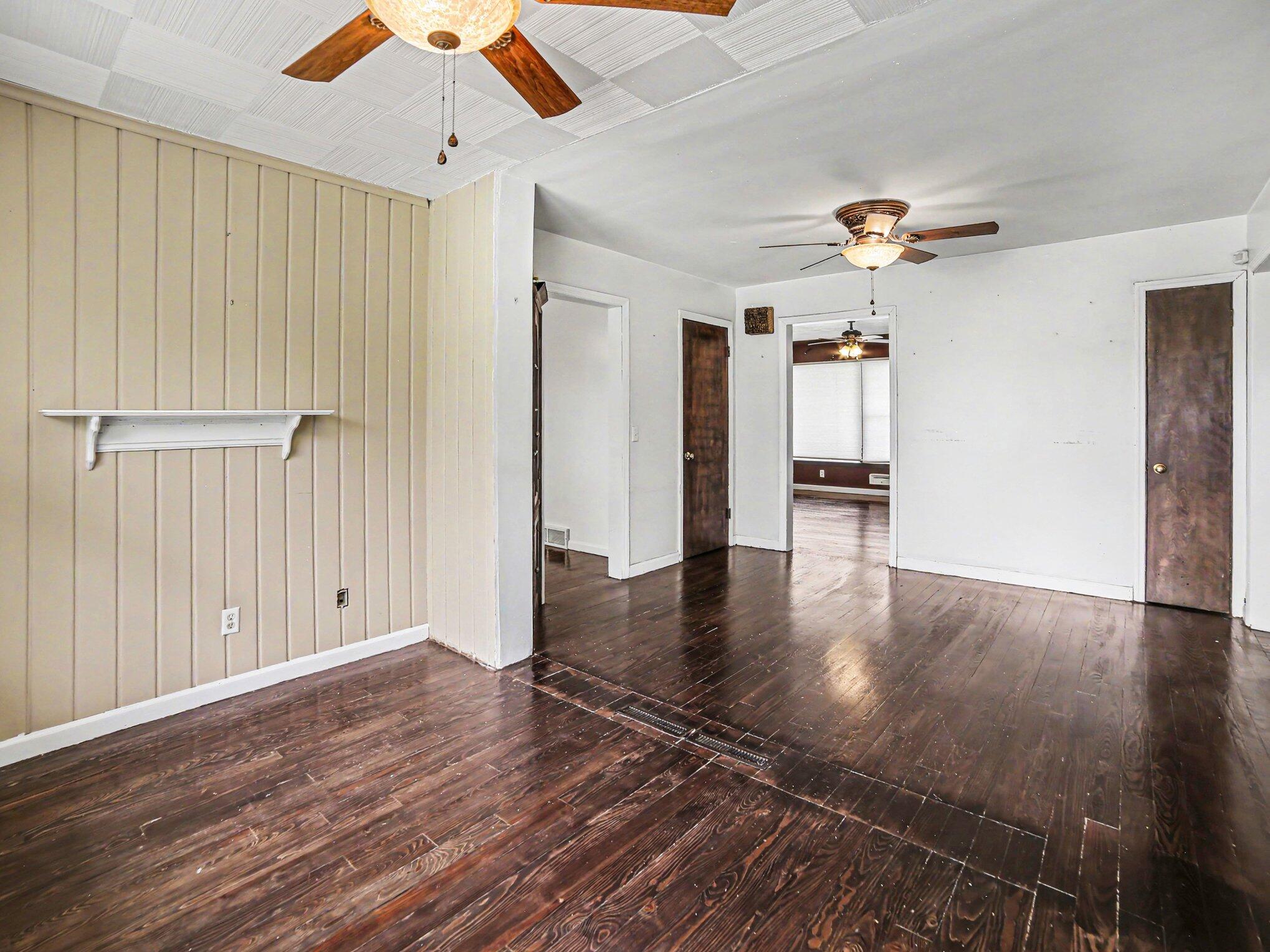 925 Orchard Avenue
