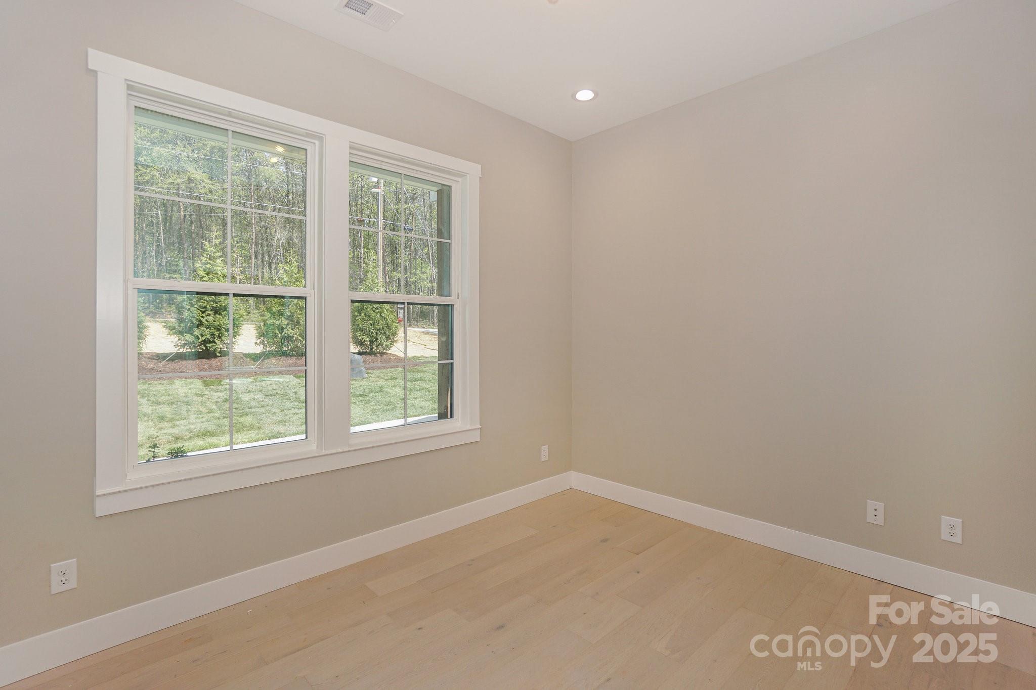 8225 Long Island Road