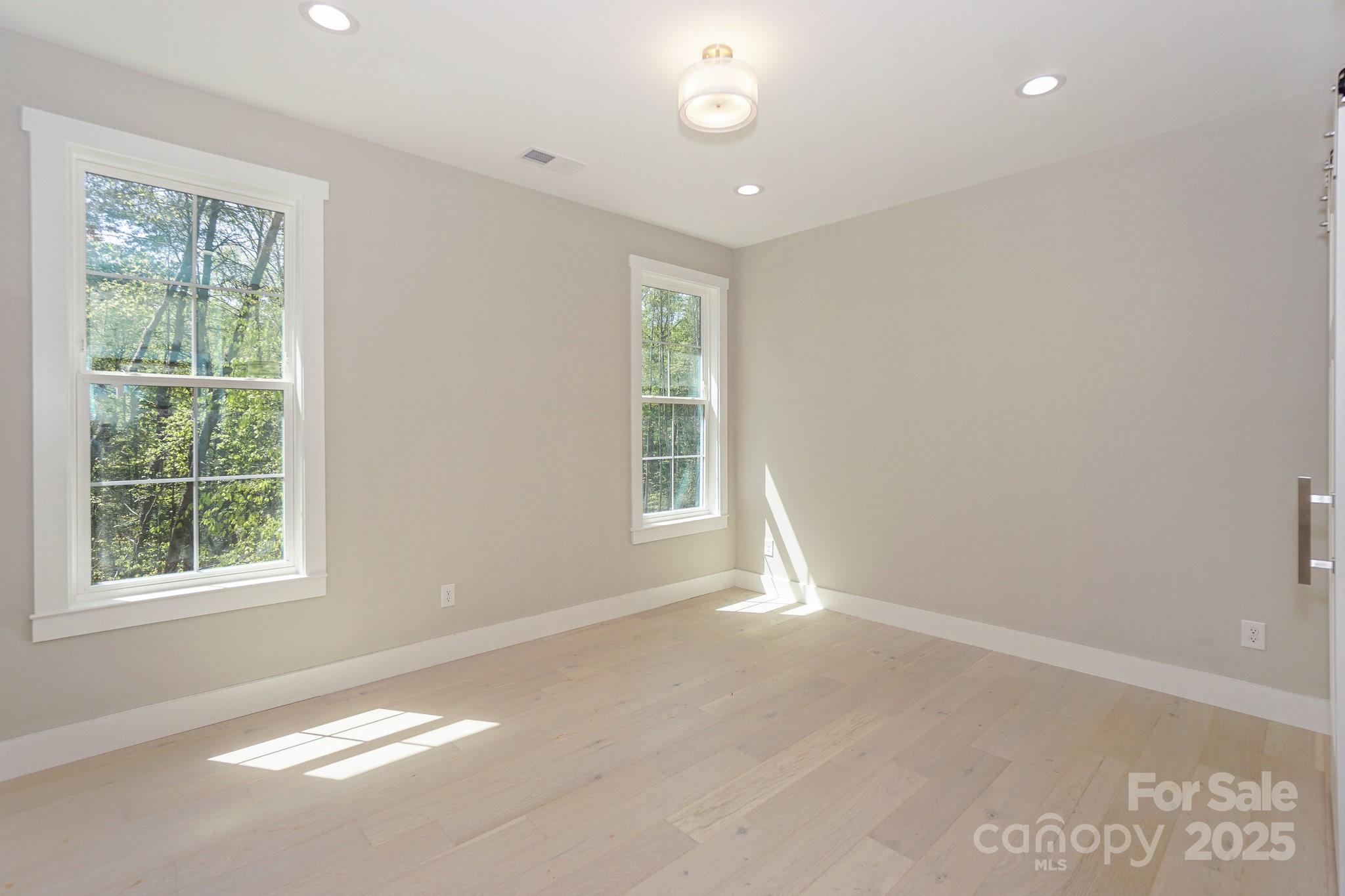 8225 Long Island Road