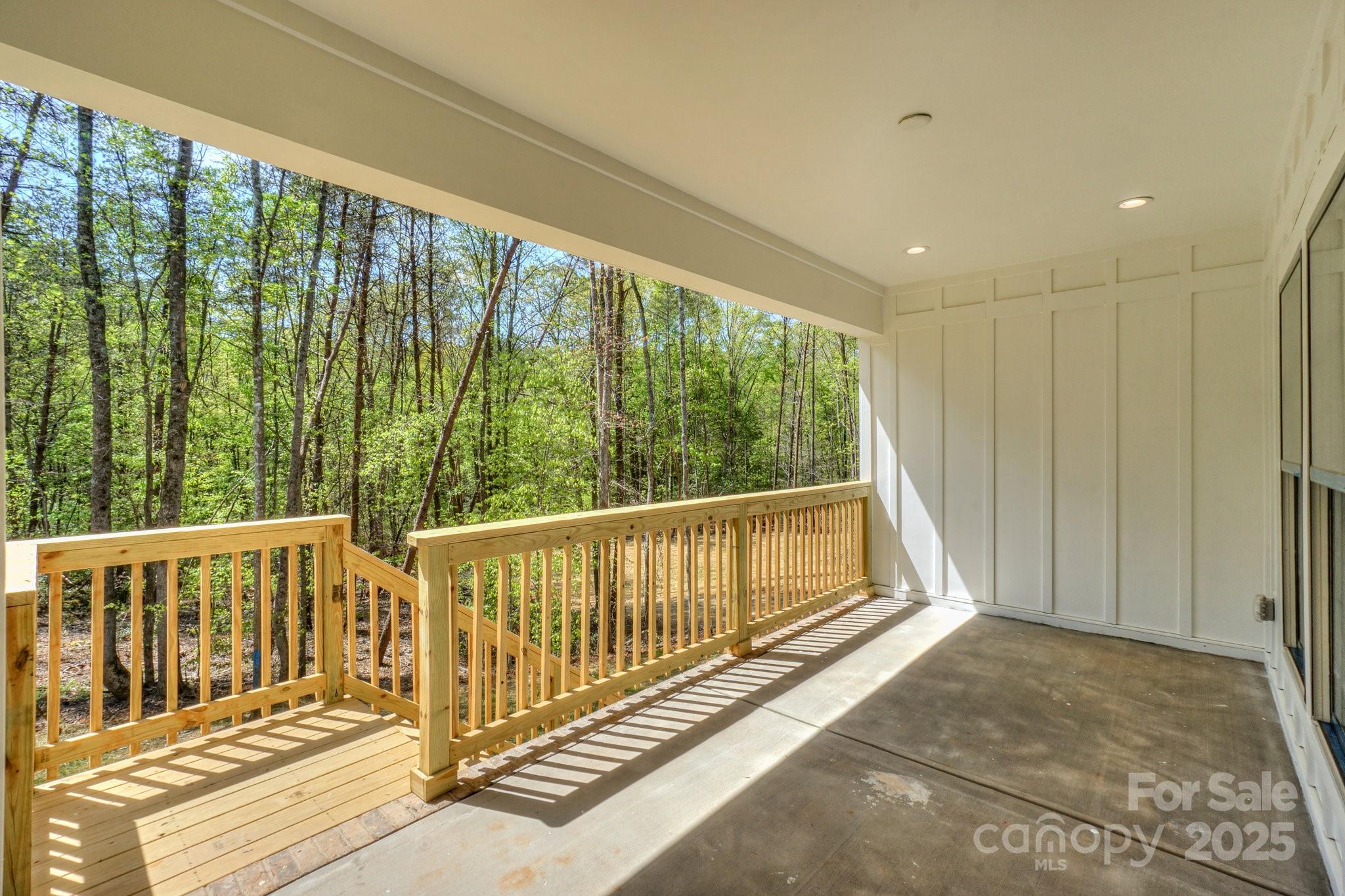 8225 Long Island Road