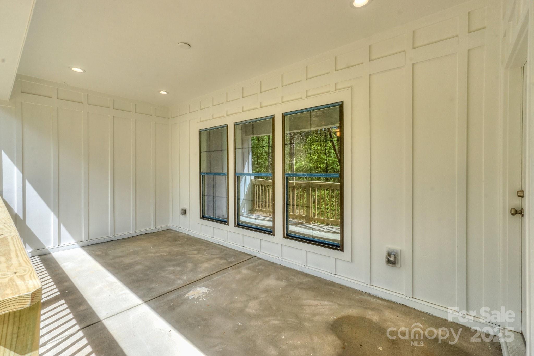 8225 Long Island Road