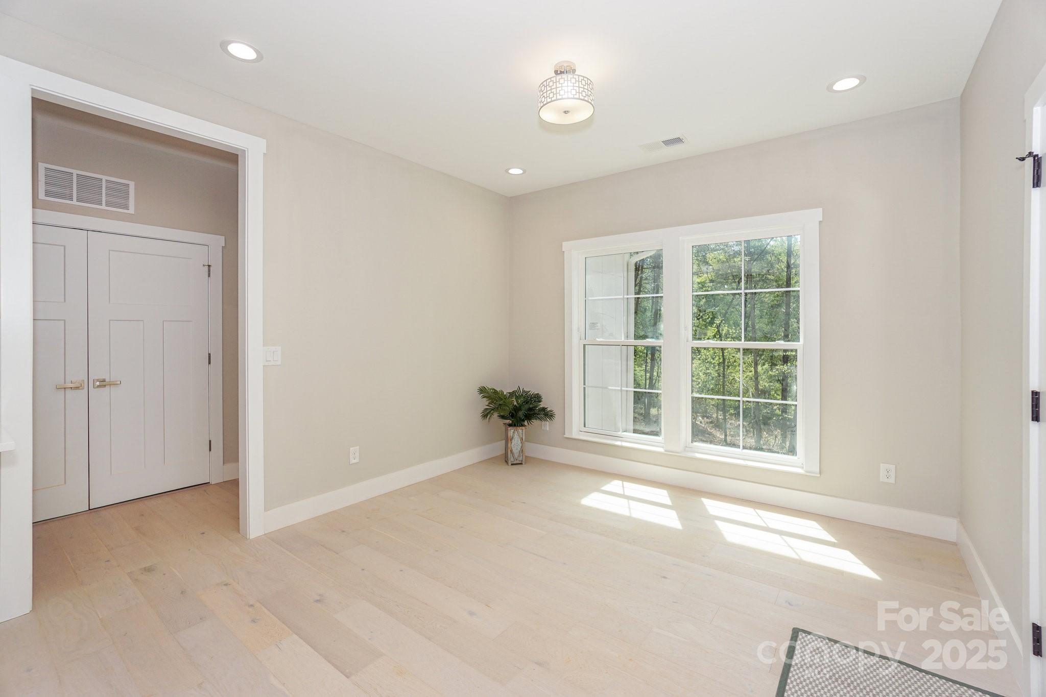 8225 Long Island Road