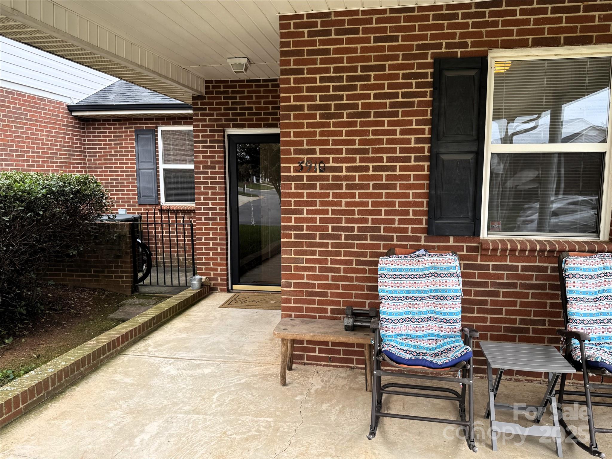3910 Azalea Trail