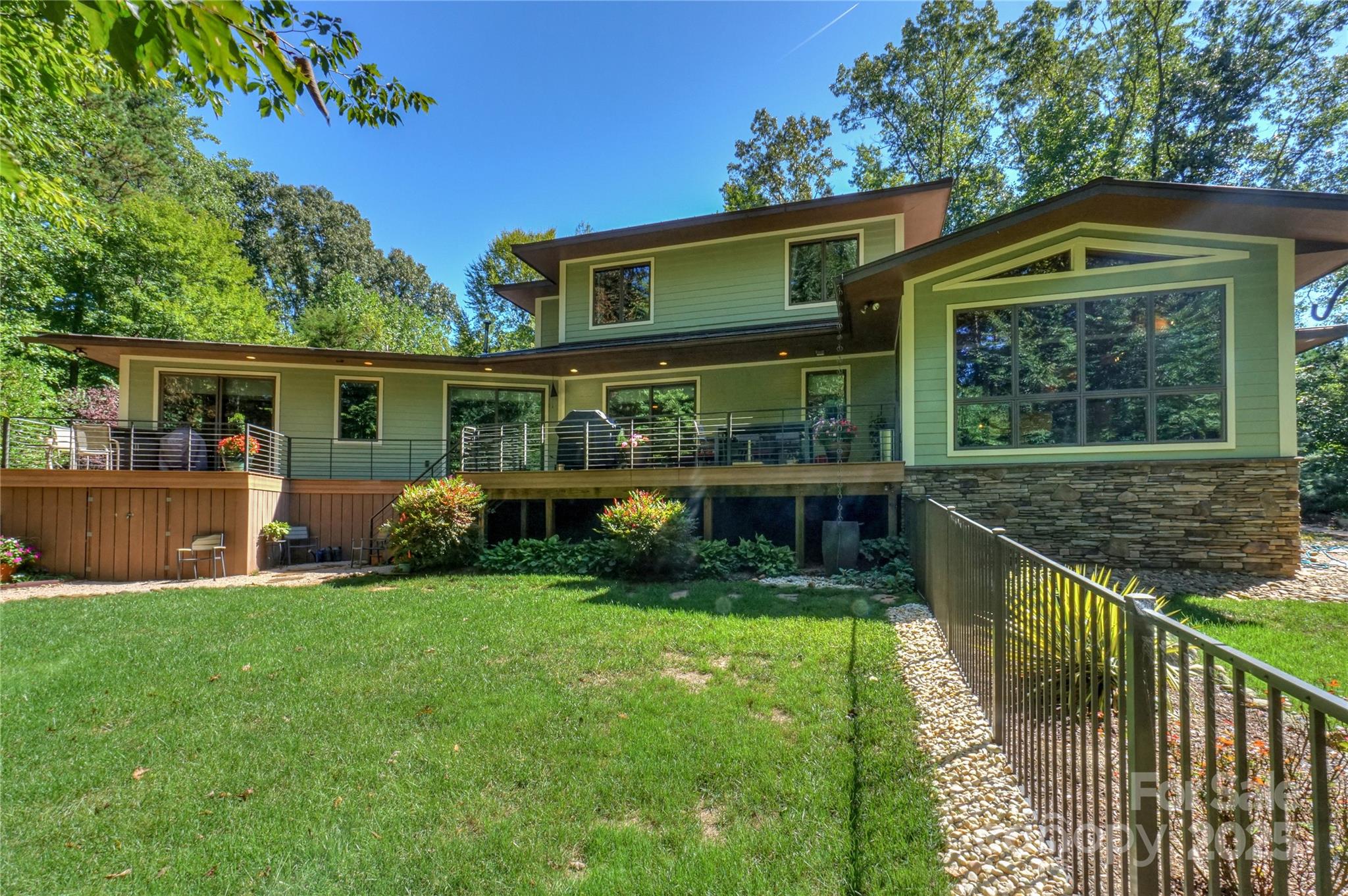 140 Burnell Place