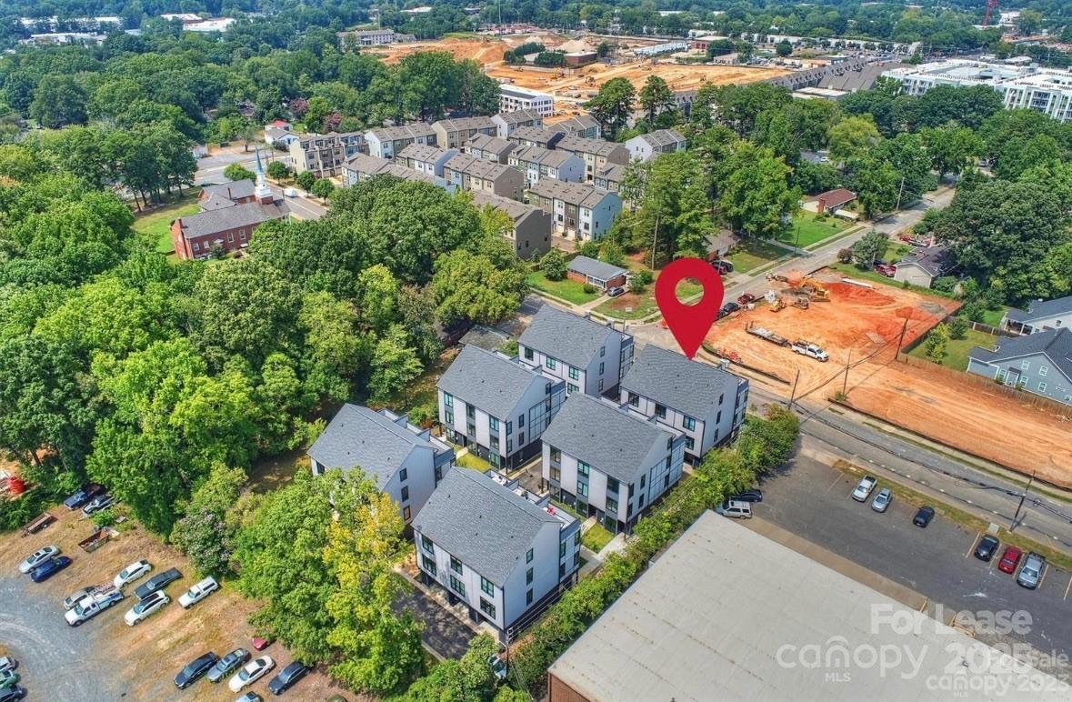 215 Freeland Lane