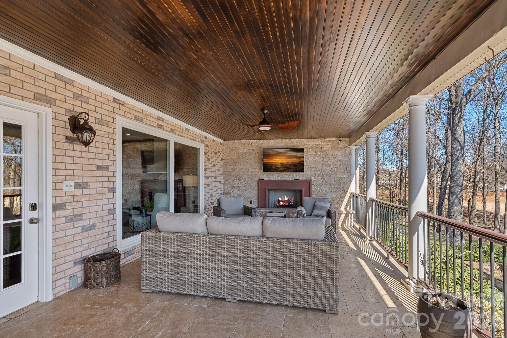 15910 Northstone Drive