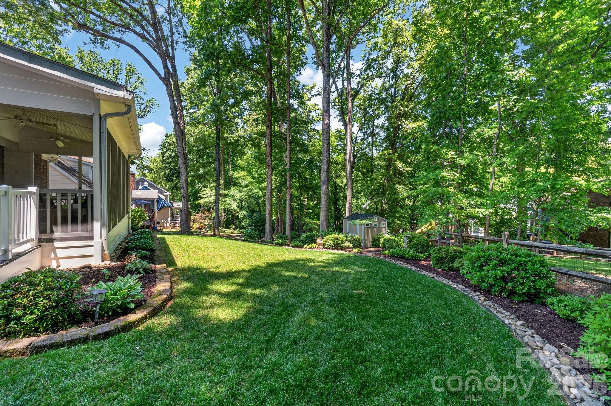 15211 Sharrow Bay Court