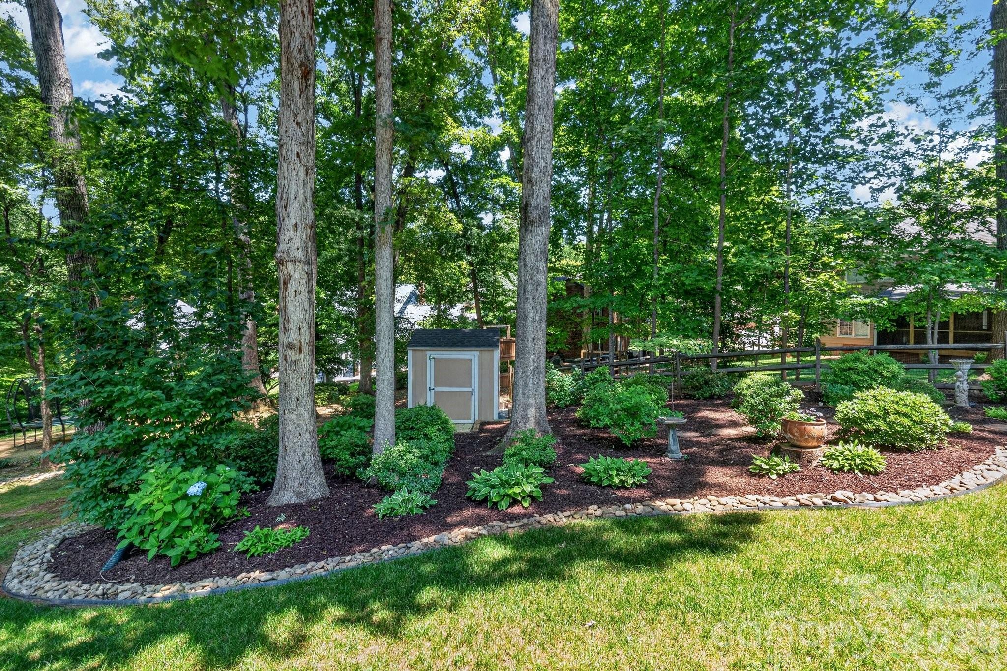 15211 Sharrow Bay Court